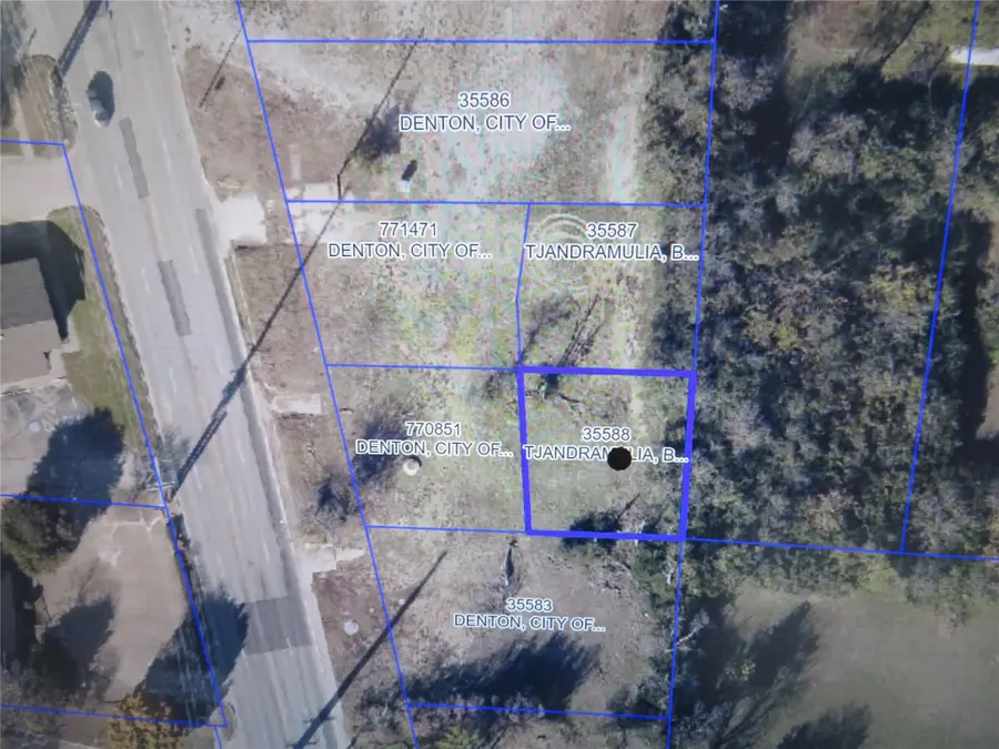 320 N Bonnie Brae Street, Denton, TX 76201 - #2
