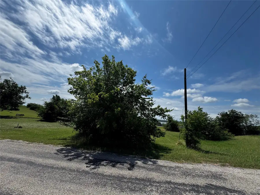 225 Half Moon Way, Runaway Bay, TX 76426 - #2