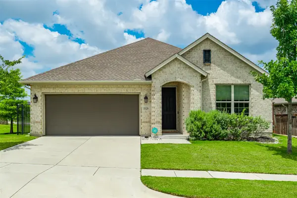 5329 Waterview Court, Haltom City, TX 76137