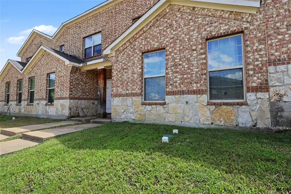 1922 Timber Oaks Drive, Garland, TX 75040