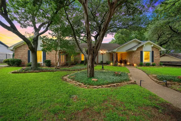 9913 Burgundy Lane, Woodway, TX 76712