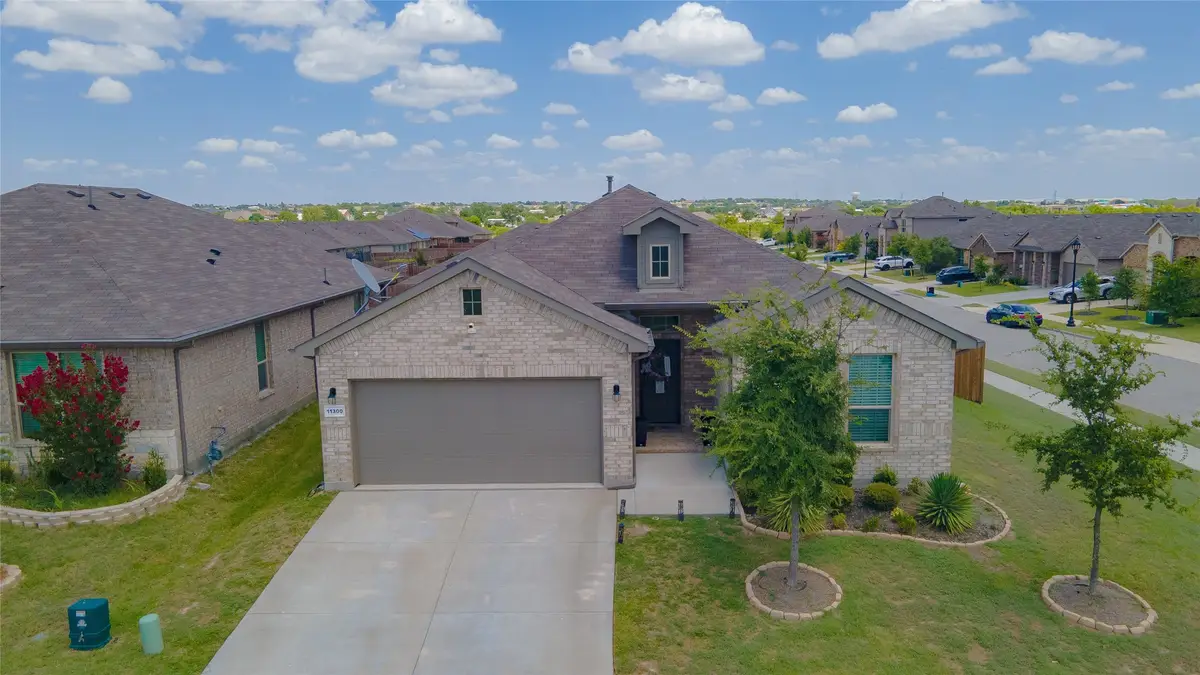 11300 Guinness Drive, Fort Worth, TX 76052 - #1