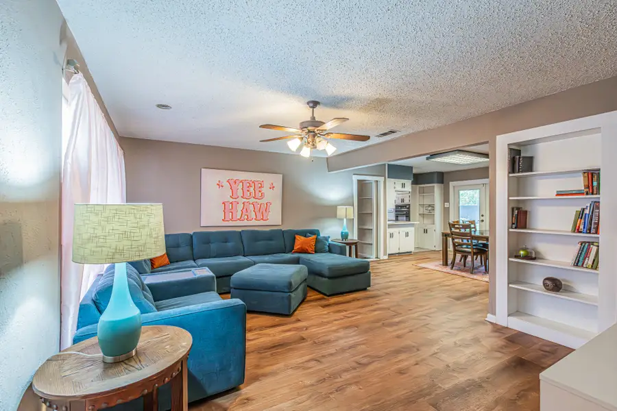 327 Harman Street, Duncanville, TX 75116 - #3