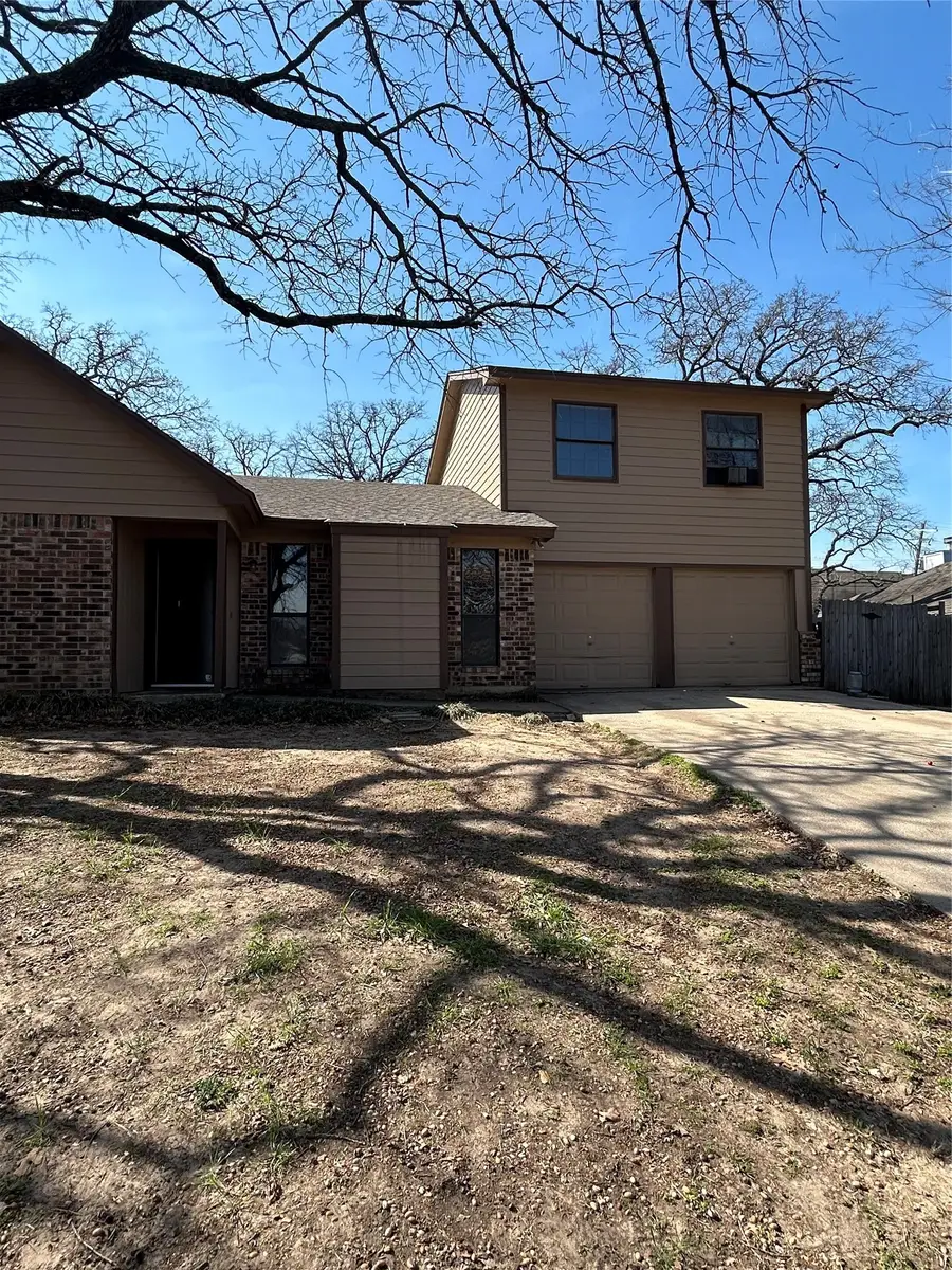721 Timberoaks Drive, Azle, TX 76020 - #2