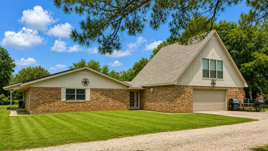 710 S Main Street, Tehuacana, TX 76686 - #3