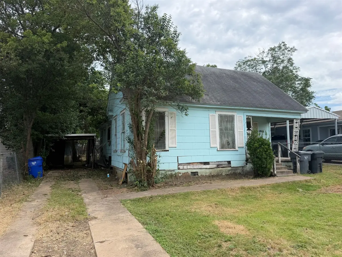 2114 Live Oak Avenue, Waco, TX 76708 - #1