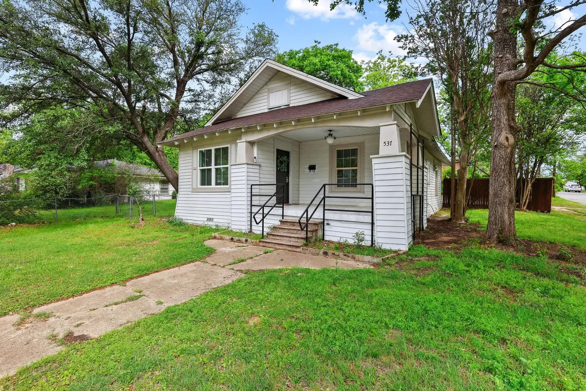 537 E Sears Street, Denison, TX 75021 - #1