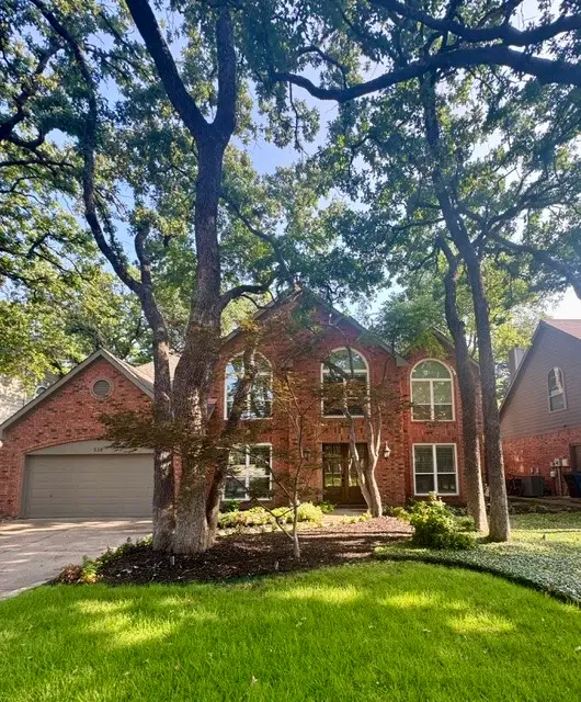 516 Woodhill Court, Grapevine, TX 76051 - #2