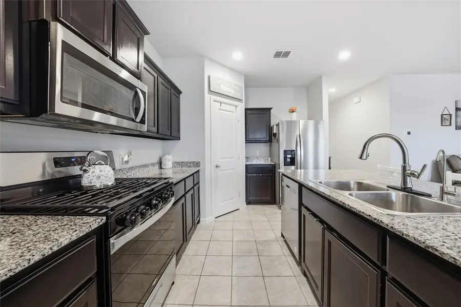 5905 Silverjack Trail, Denton, TX 76226 - #2