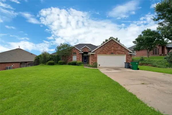 503 Hilltop Place, Joshua, TX 76058