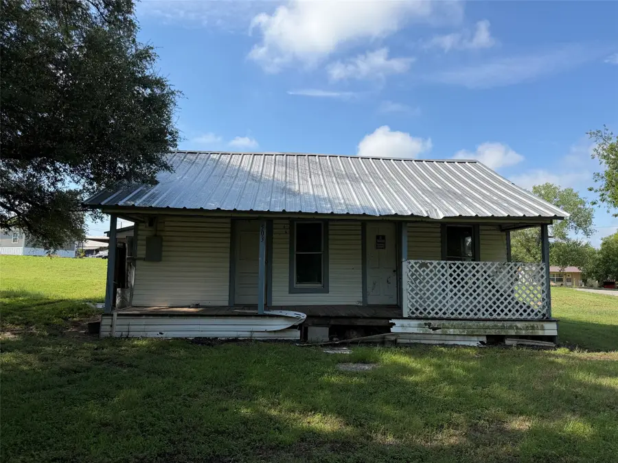 503 E Dobkins Street, Dublin, TX 76446 - #2