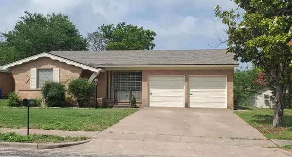 1300 Royal Oaks Drive, Waco, TX 76710