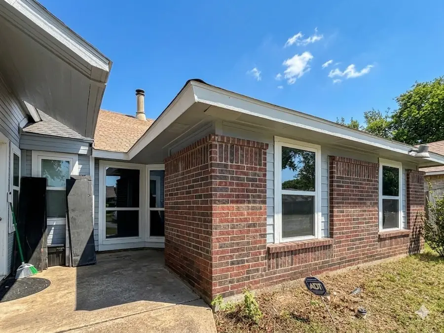 406 Dollins Street, Cedar Hill, TX 75104 - #2