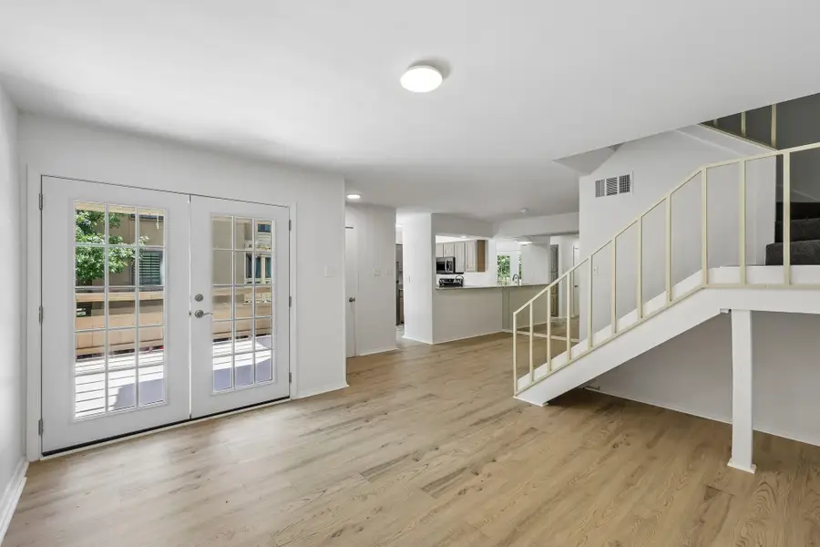 5200 Martel Avenue #7D, Dallas, TX 75206 - #3