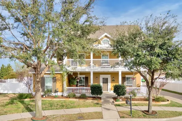 1140 Wenk Court, Aubrey, TX 76227