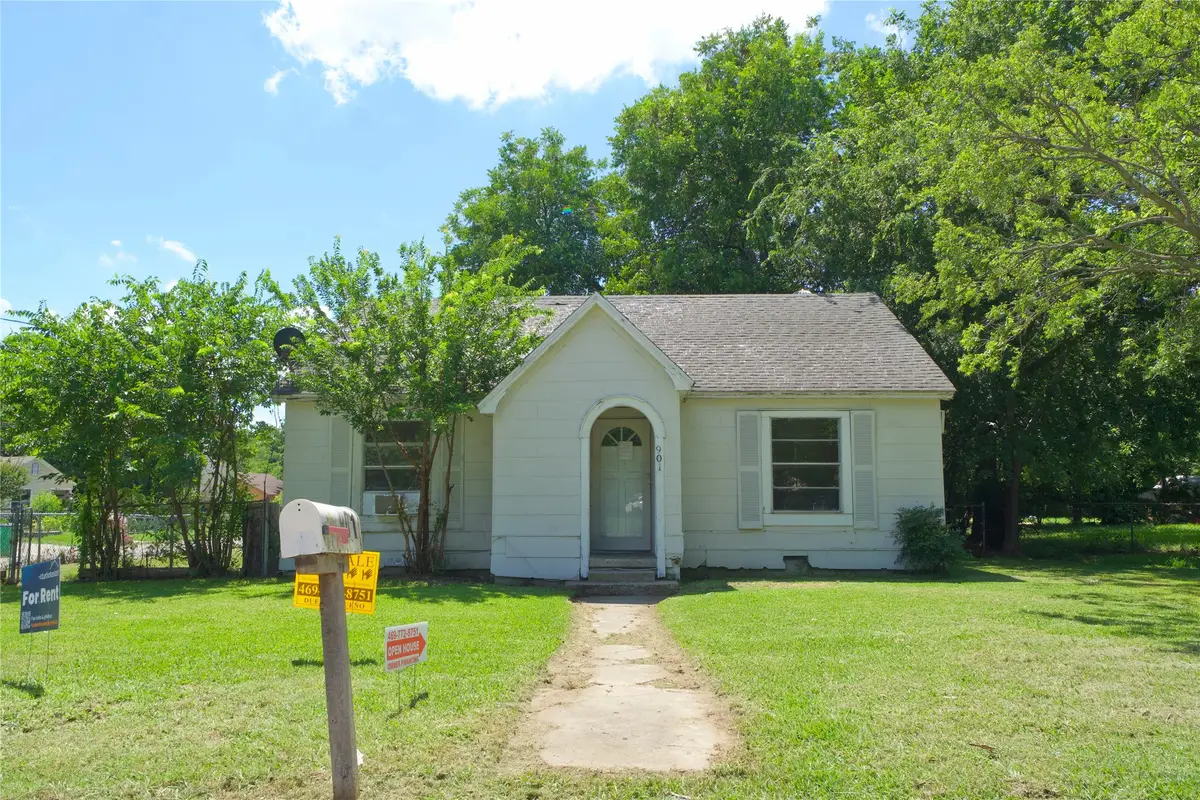 901 N Howeth, Gainesville, TX 76240 - #1