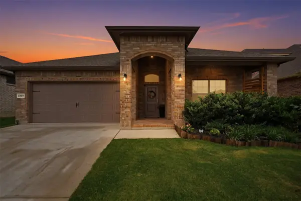 2220 Dyre Drive, Haslet, TX 76052