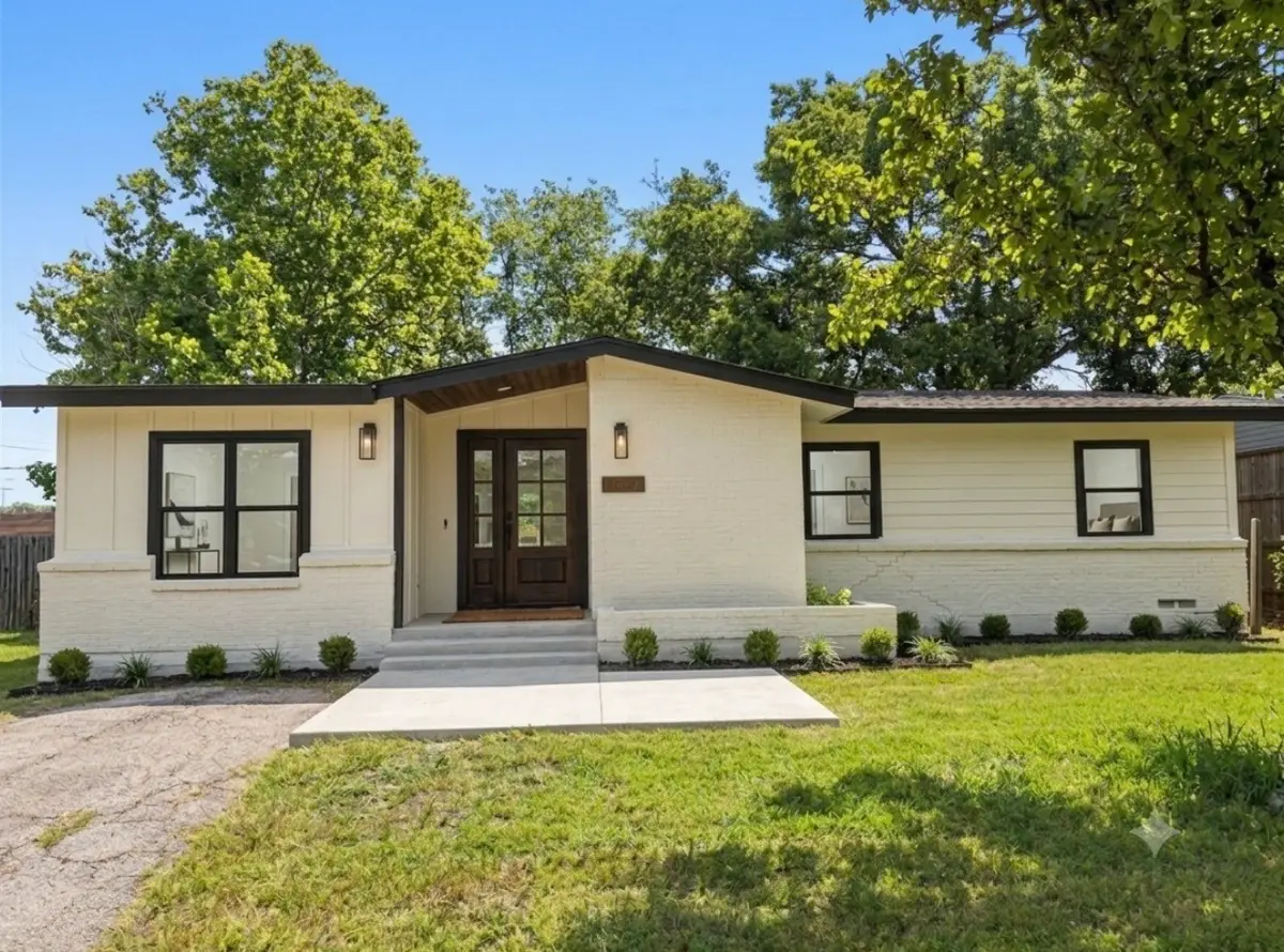 2305 Lockhart Avenue, Dallas, TX 75228 - #1