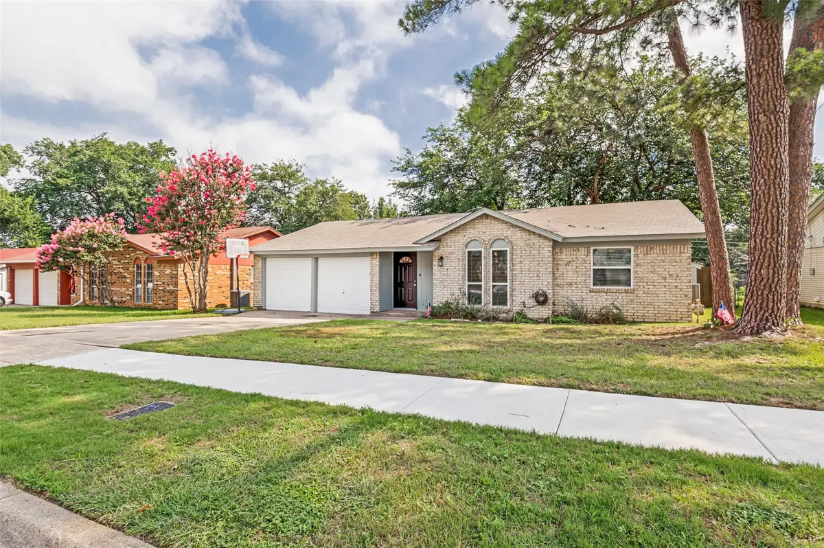 1911 Devonshire Drive, Arlington, TX 76015 - #1