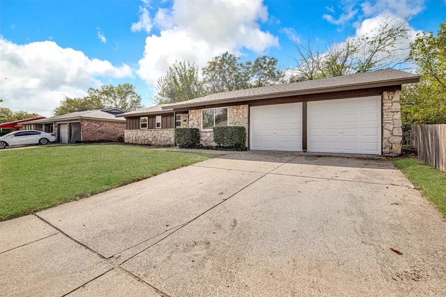 909 Kelley Drive, Everman, TX 76140 - #2