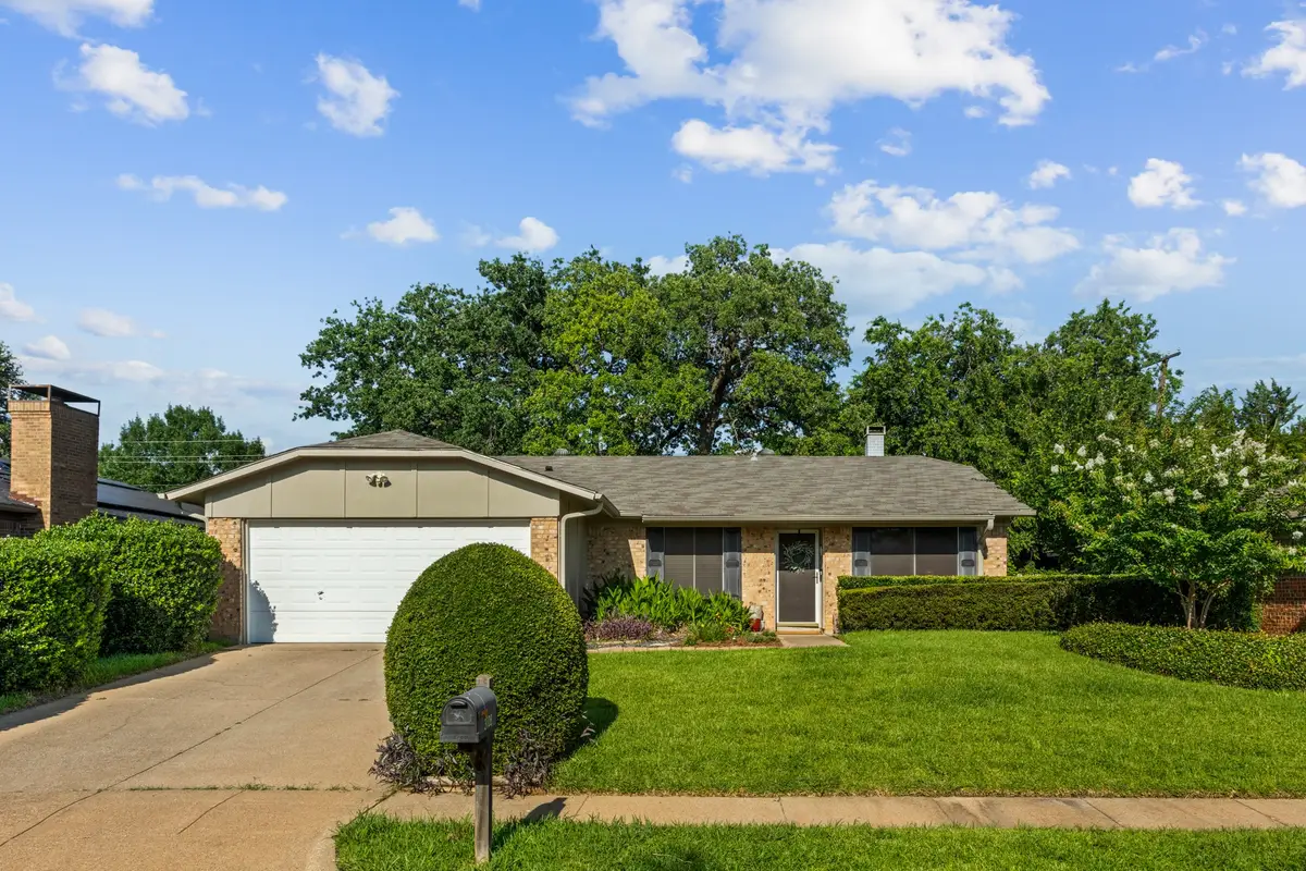 3108 Woodbridge Drive, Bedford, TX 76021 - #1