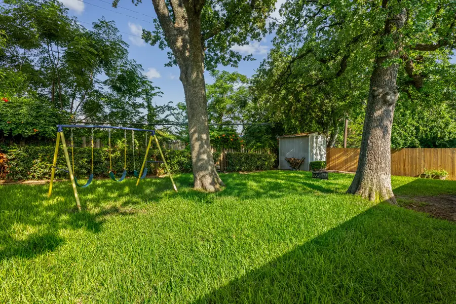 3108 Woodbridge Drive, Bedford, TX 76021 - #2
