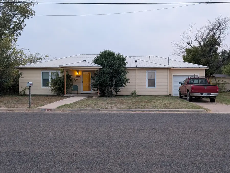 3223 Travis Street, San Angelo, TX 76903 - #2