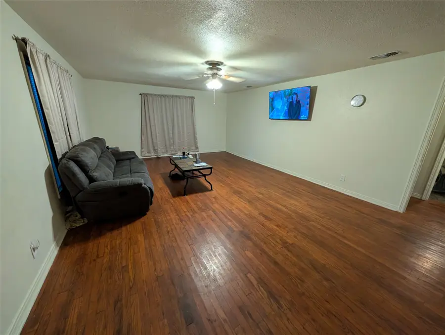 3223 Travis Street, San Angelo, TX 76903 - #3