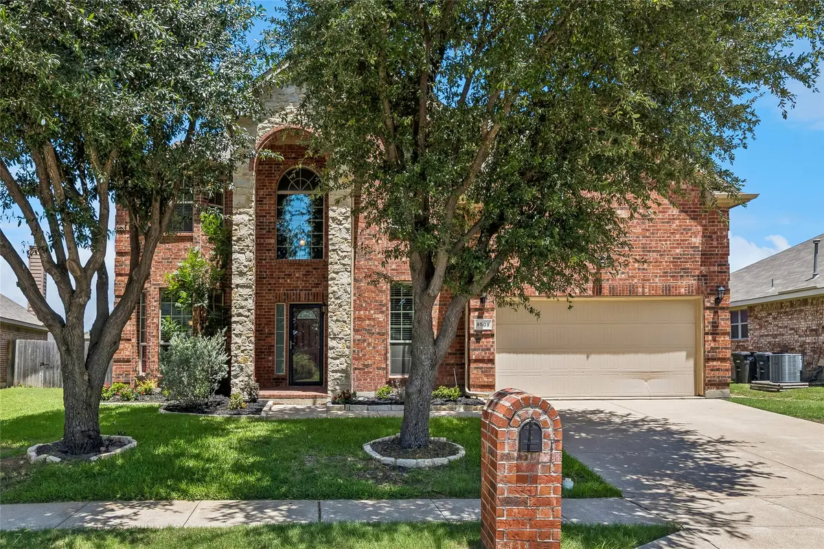 9509 Drovers View Trail, Fort Worth, TX 76131 - #1