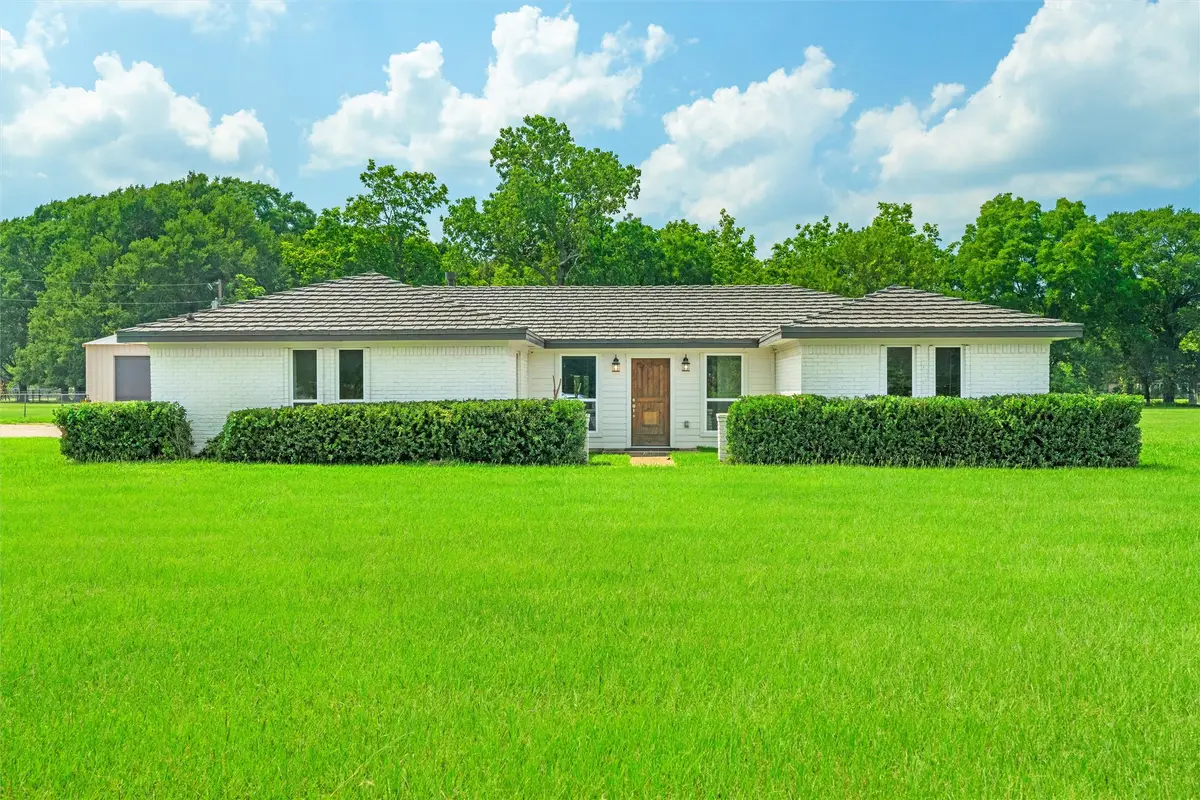 215 Pole Bridge Road, Seagoville, TX 75159 - #1