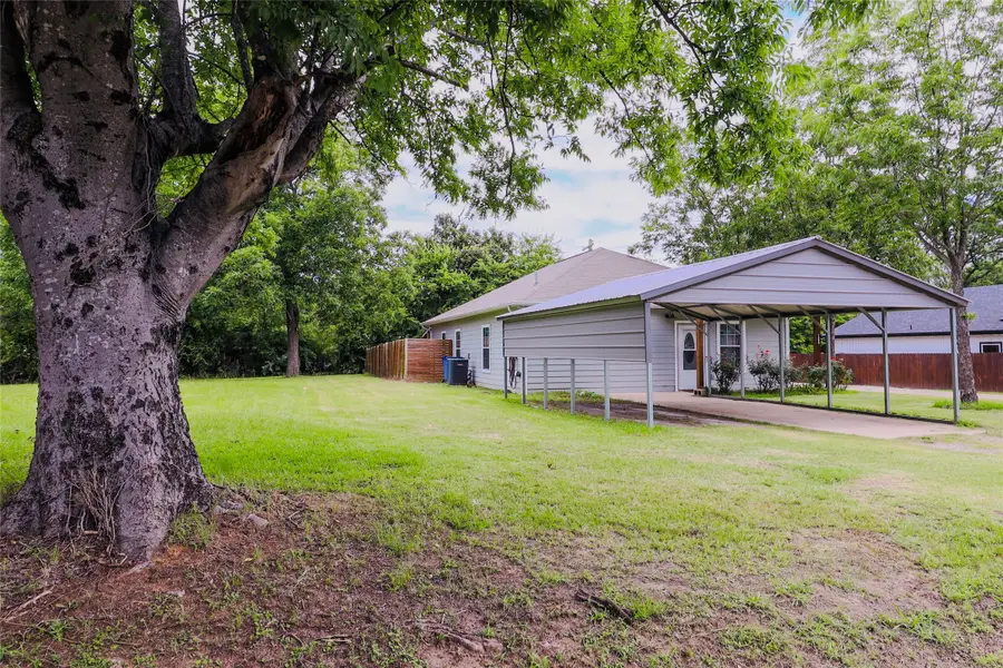 1000 N Spring Street, Grand Saline, TX 75140 - #3