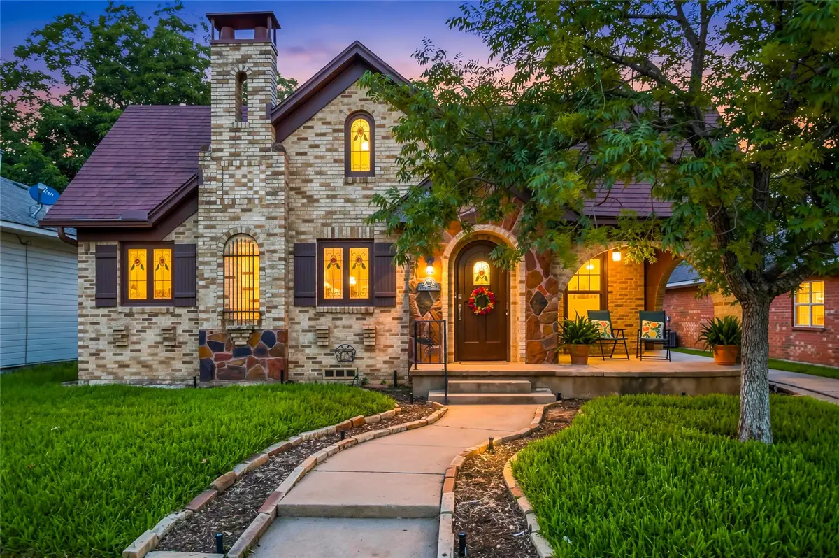 815 W Woodard Street, Denison, TX 75020 - #1