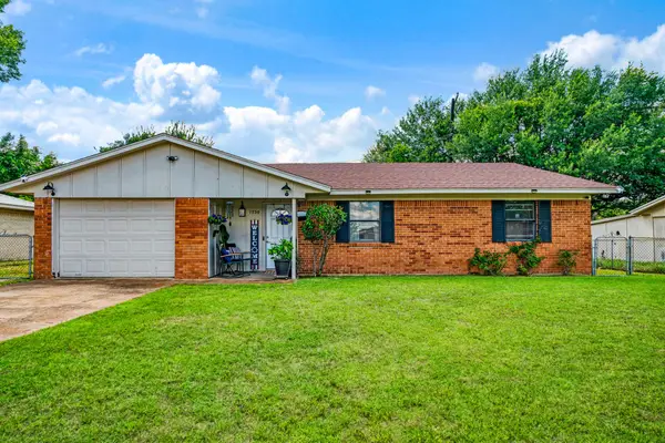 1730 Ballard Drive, Paris, TX 75460