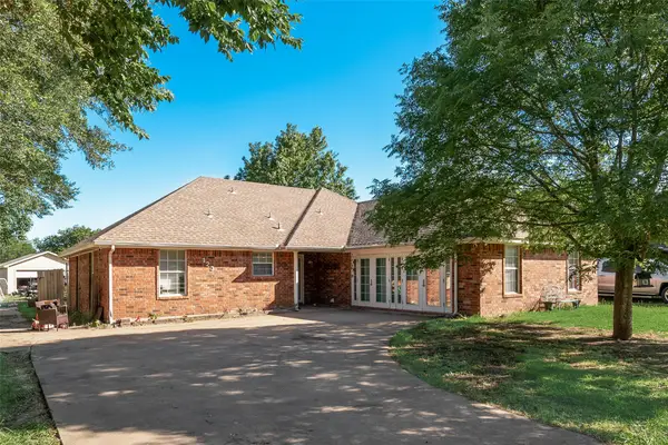 123 Country Drive, Waxahachie, TX 75165