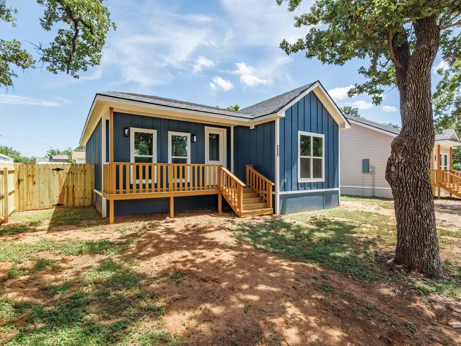 2906 Avenue D, Brownwood, TX 76801 - #2