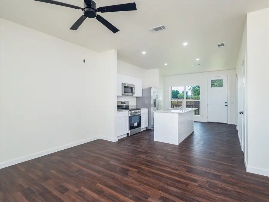 2902 Avenue D, Brownwood, TX 76801 - #3
