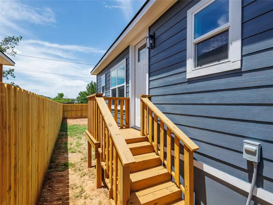 1201 17th St, Brownwood, TX 76801 - #3