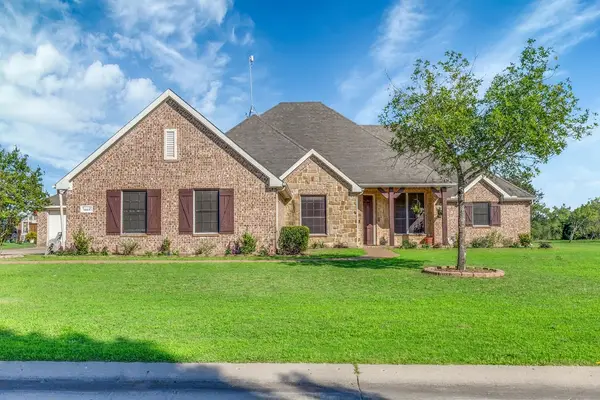 1068 Oak Creek Circle, Royse City, TX 75189