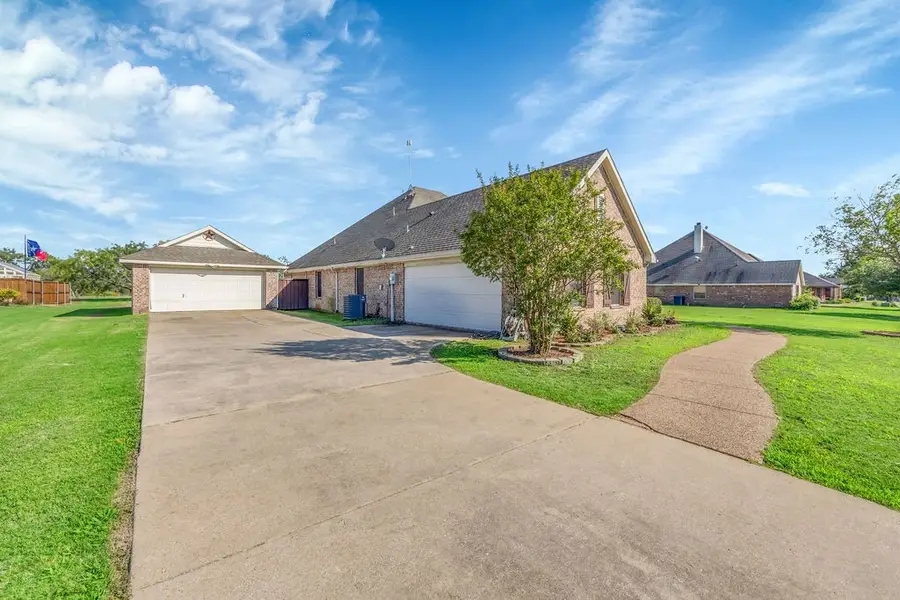 1068 Oak Creek Circle, Royse City, TX 75189 - #3