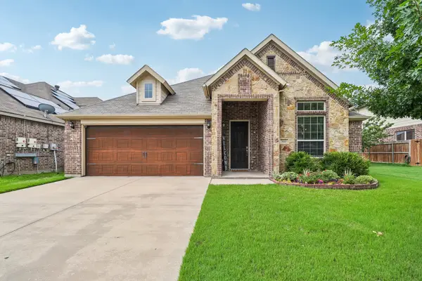 5465 Tuxbury Pond Drive, Fort Worth, TX 76179