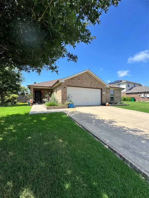 207 Southpeak Lane, Ponder, TX 76259