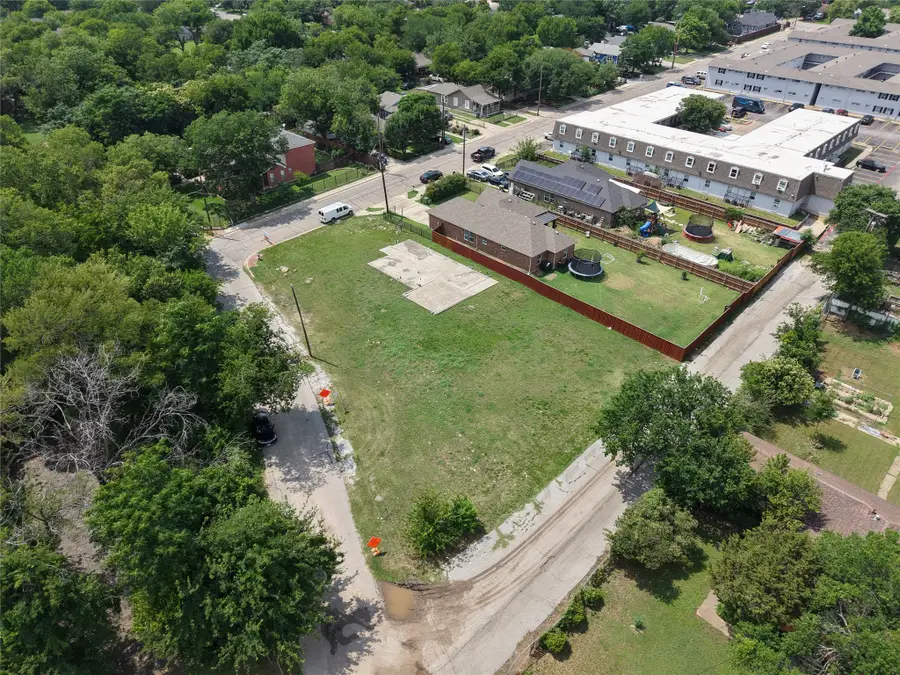 10 W Higgins Boulevard, Cockrell Hill, TX 75211 - #3
