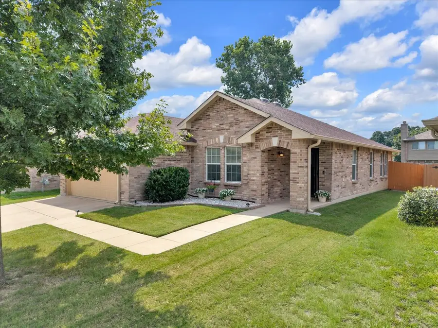 706 Cliffmere Drive, Arlington, TX 76002 - #2