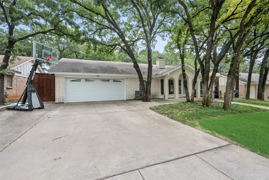 412 Twin Creek Drive, Hurst, TX 76053 - #2