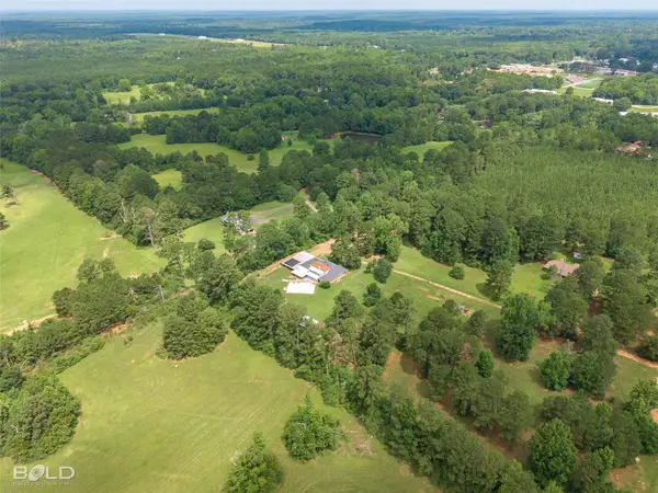 113 Rebel Rd, Vivian, LA 71082