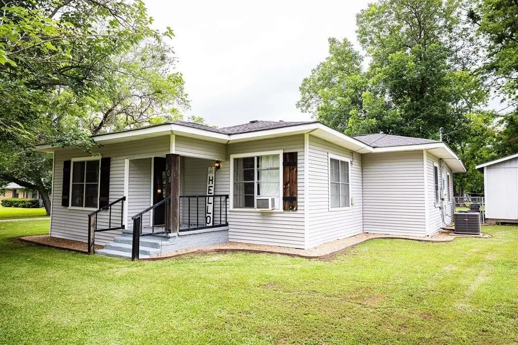 508 Fleming St., Mount Vernon, TX 75457 - #1