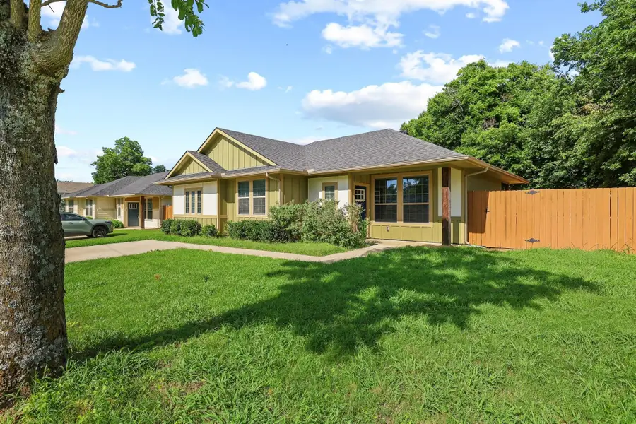 411 N Mirick Avenue, Denison, TX 75020 - #3