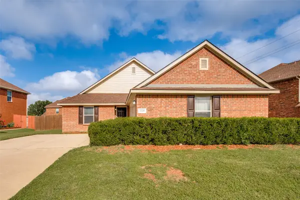 1339 4th Street, Grand Prairie, TX 75051