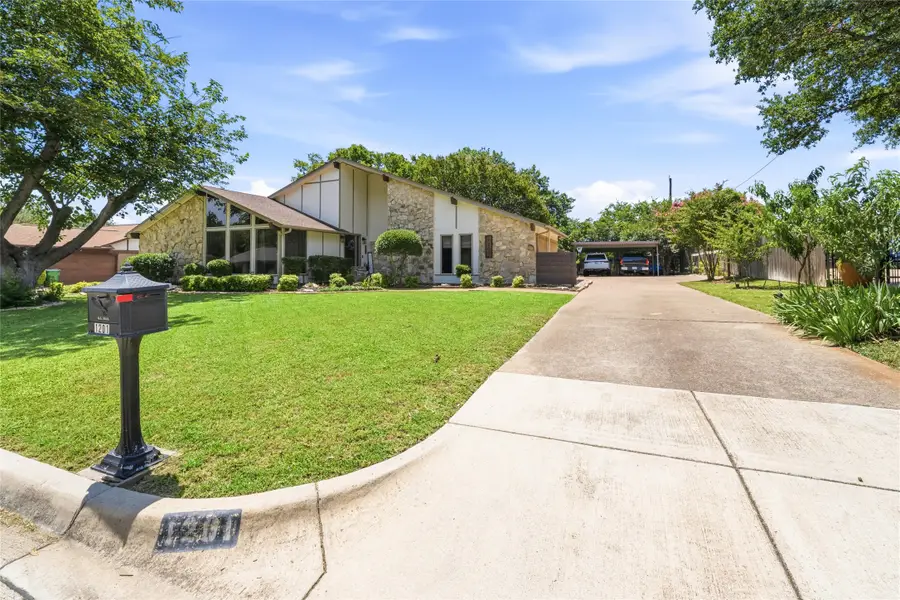 1201 Rockmoor Drive, Edgecliff Village, TX 76134 - #2