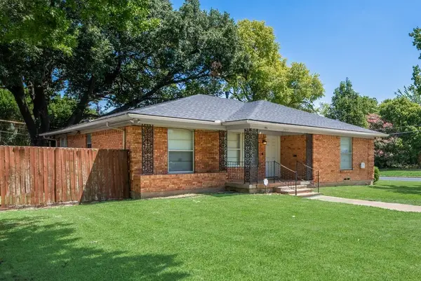 3017 San Medina Avenue, Dallas, TX 75228